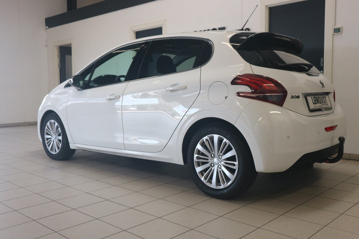 Peugeot 208 PureTech 82 Allure Sky