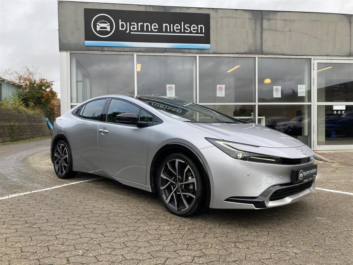 Toyota Prius Plug-in Hybrid Elegant billede 2