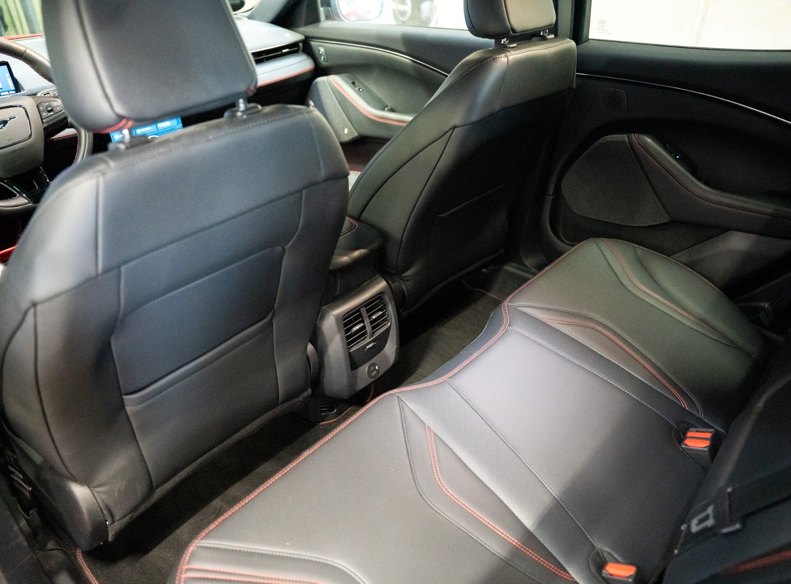 Billede af Ford Mustang Mach-E 70 Premium Standard Range AWD
