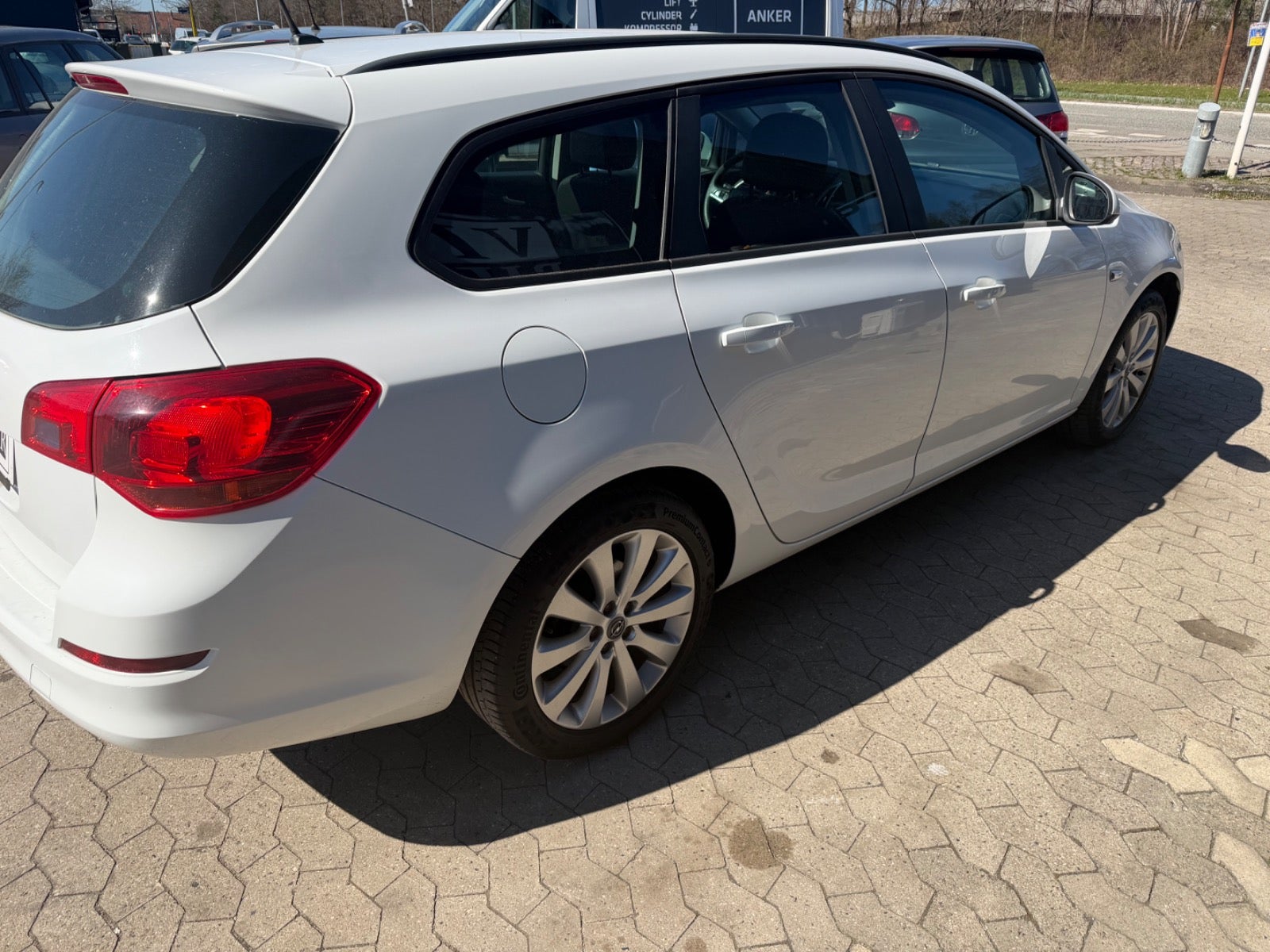 Billede af Opel Astra 1,6 Sport Sports Tourer
