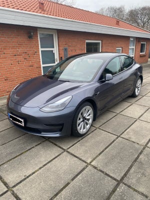 Tesla Model 3  Standard Range+ RWD 4d