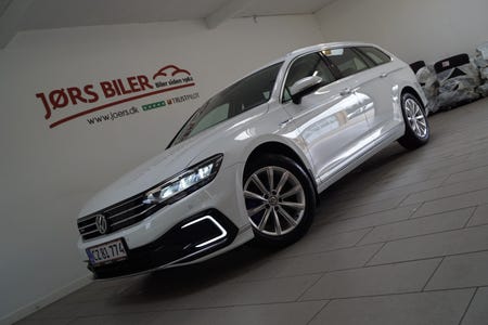 VW Passat GTE Highline+ Variant DSG