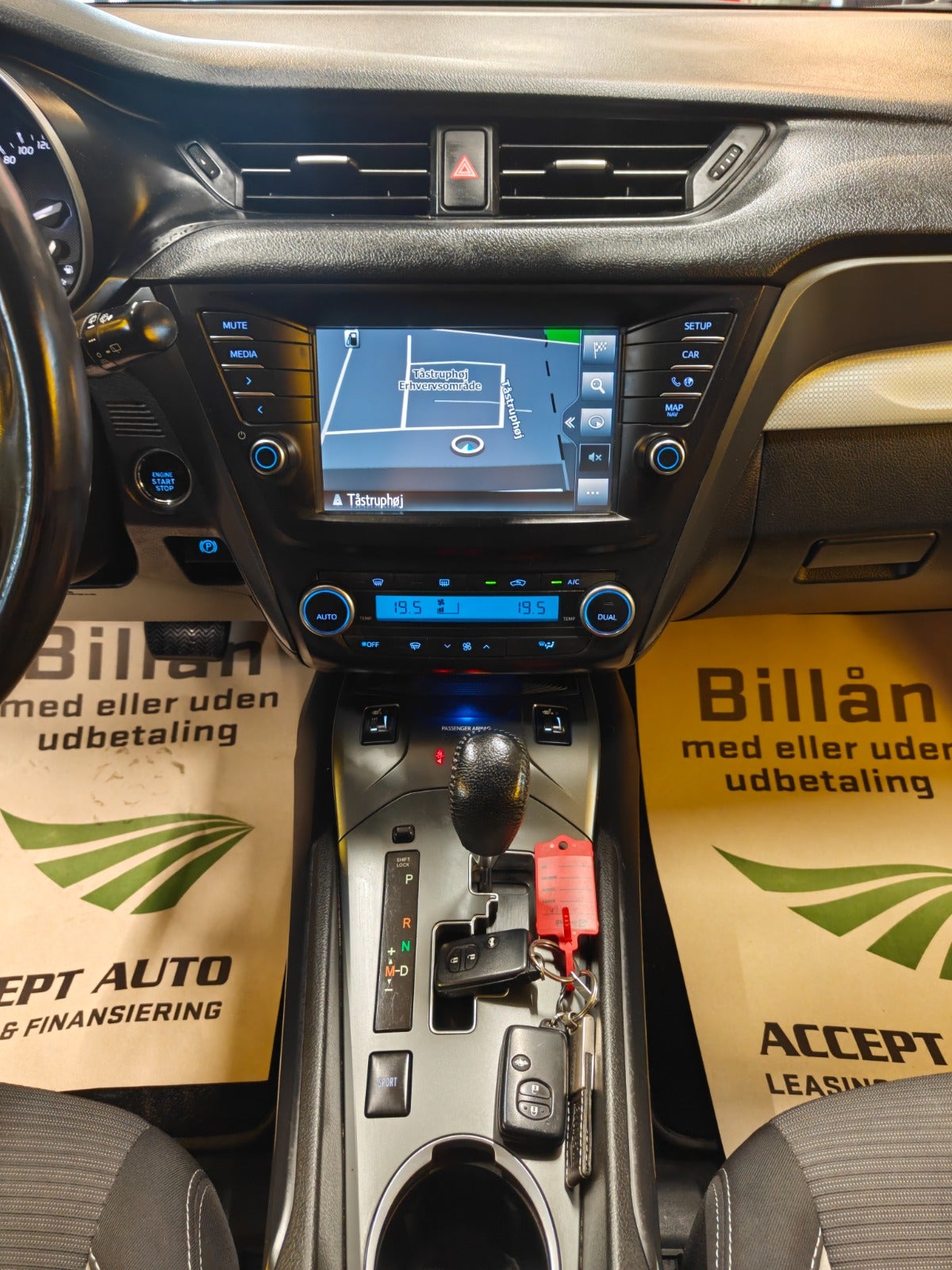 Billede af Toyota Avensis 1,8 VVT-i T2 Executive Touring Sports MDS