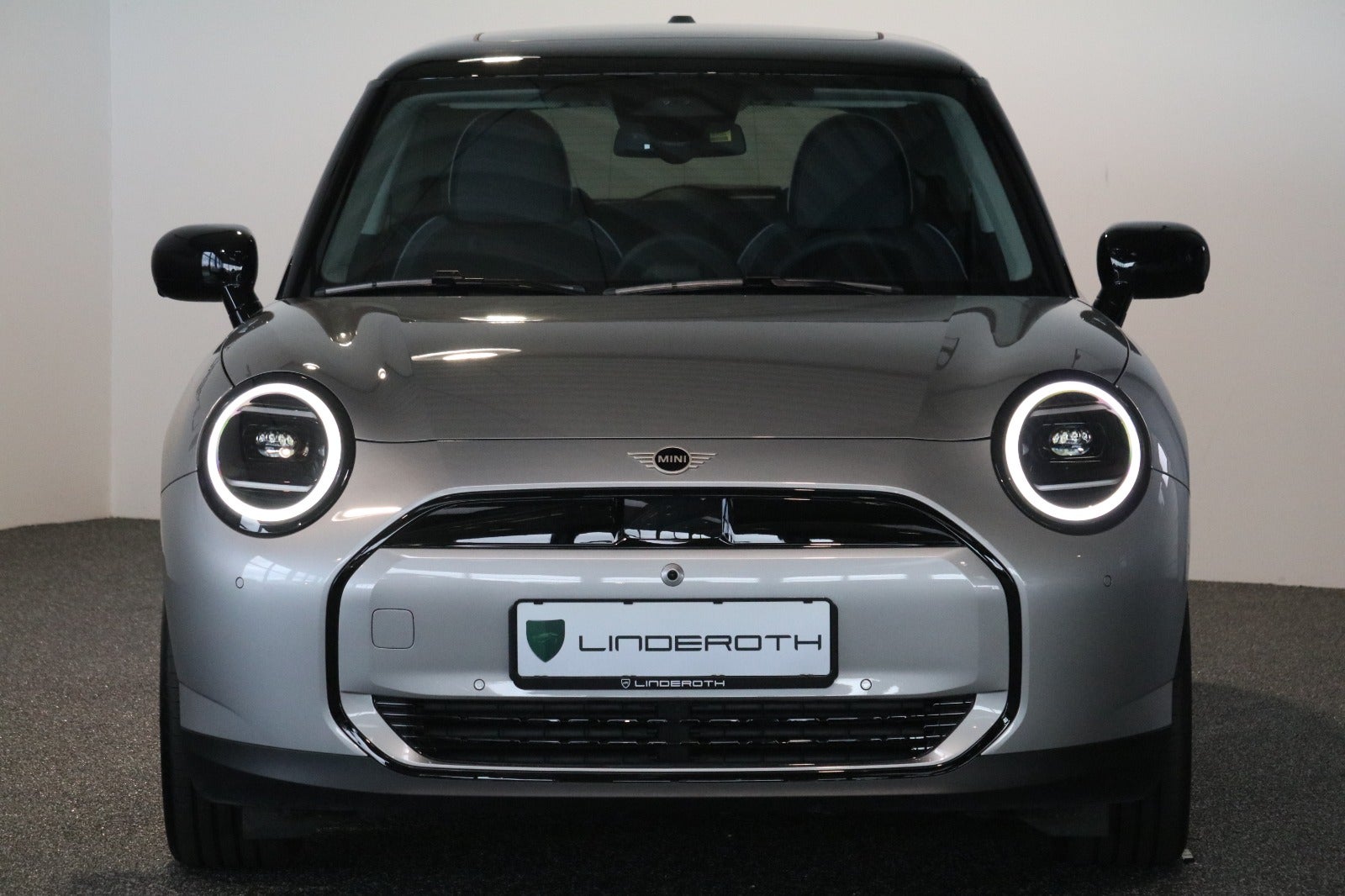 MINI Cooper E Classic Trim L 3d - 3