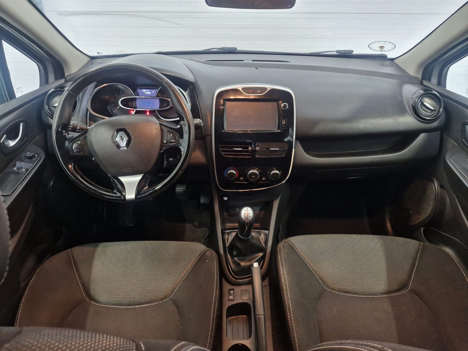 Billede af Renault Clio IV 1,5 dCi 75 Limited Sport Tourer