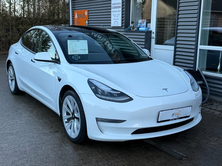 Tesla Model 3 Long Range AWD