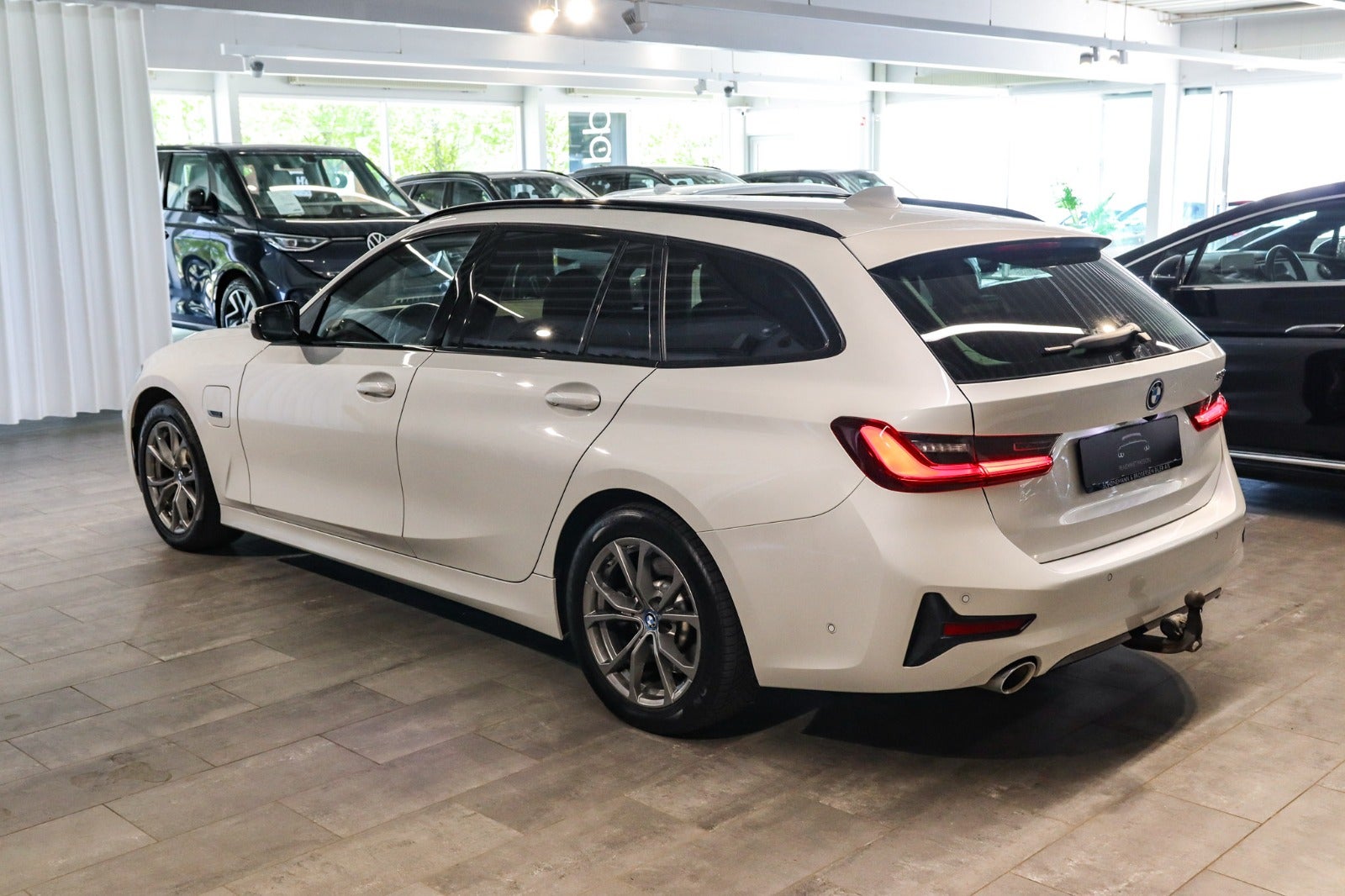 Billede af BMW 330e 2,0 Touring Sport Line aut.
