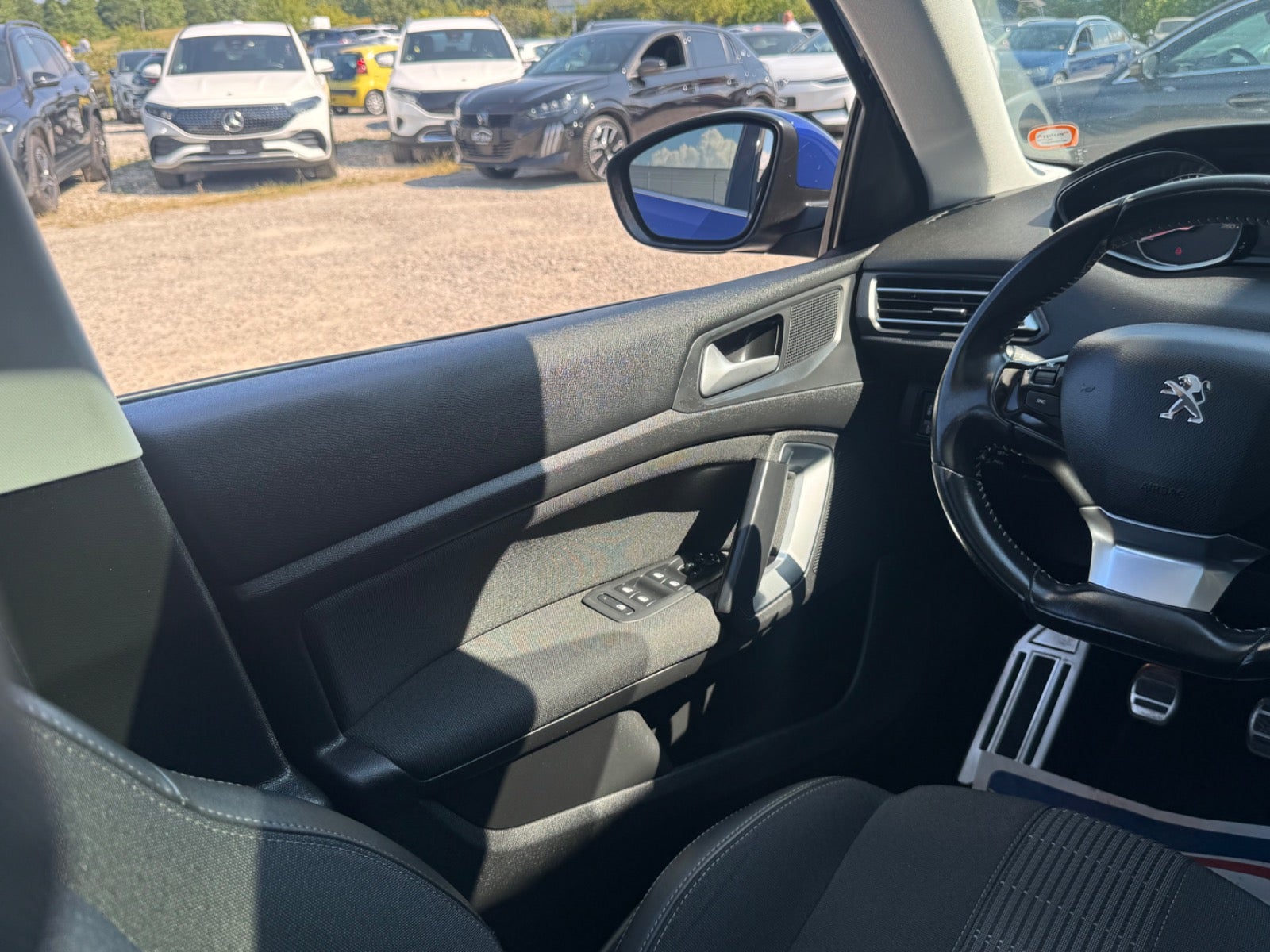 Billede af Peugeot 308 1,5 BlueHDi 130 Allure Sky SW