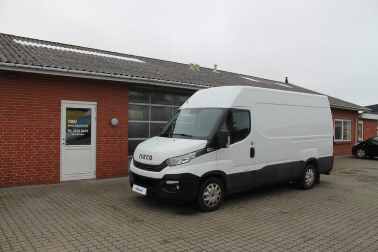 Iveco Daily 35S16 12m³ Van AG8