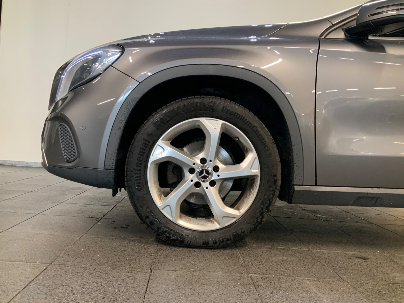 Mercedes-Benz GLA 200 d (4/8)