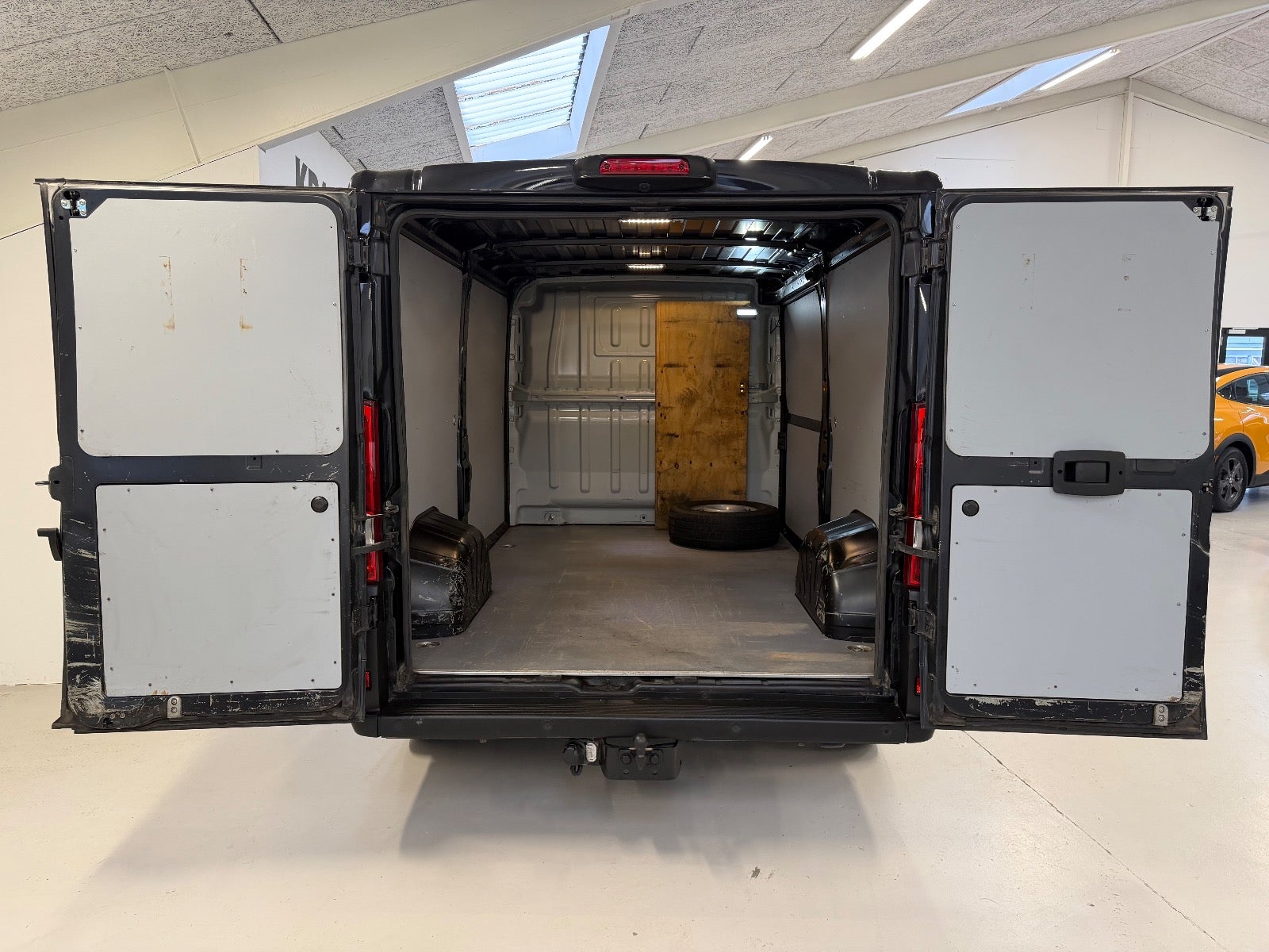 Billede af Peugeot Boxer 333 2,2 BlueHDi 140 L2H1 Premium