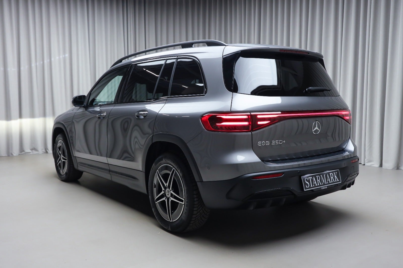 Mercedes-Benz EQB 250+ (3/8)