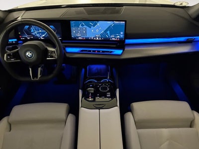 BMW i5 eDrive40 Touring M-Sport Van