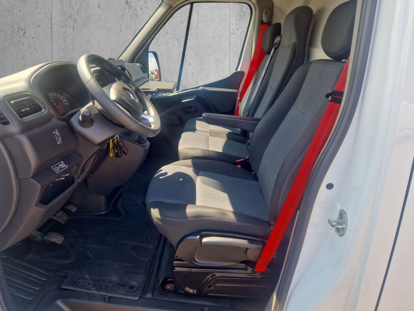 Billede af Renault Master IV T35 2,3 dCi 145 L4H2 Kassevogn RWD