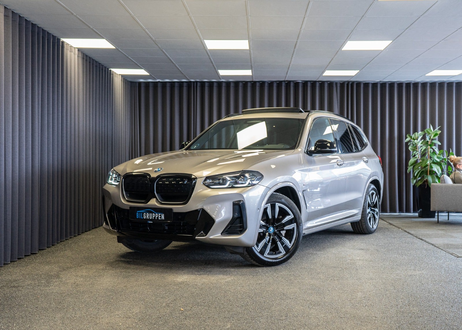Billede af BMW iX3  Charged M-Sport