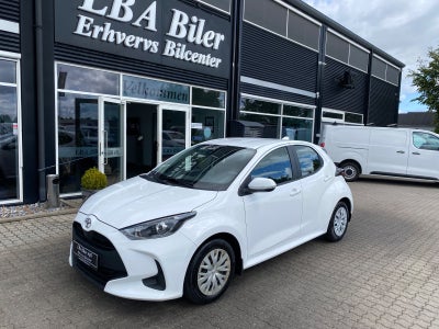 LBA Biler ApS - Toyota Yaris Essential Comfort Van