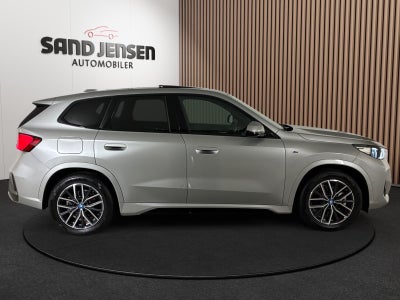 BMW iX2 eDrive20 M-Sport Van