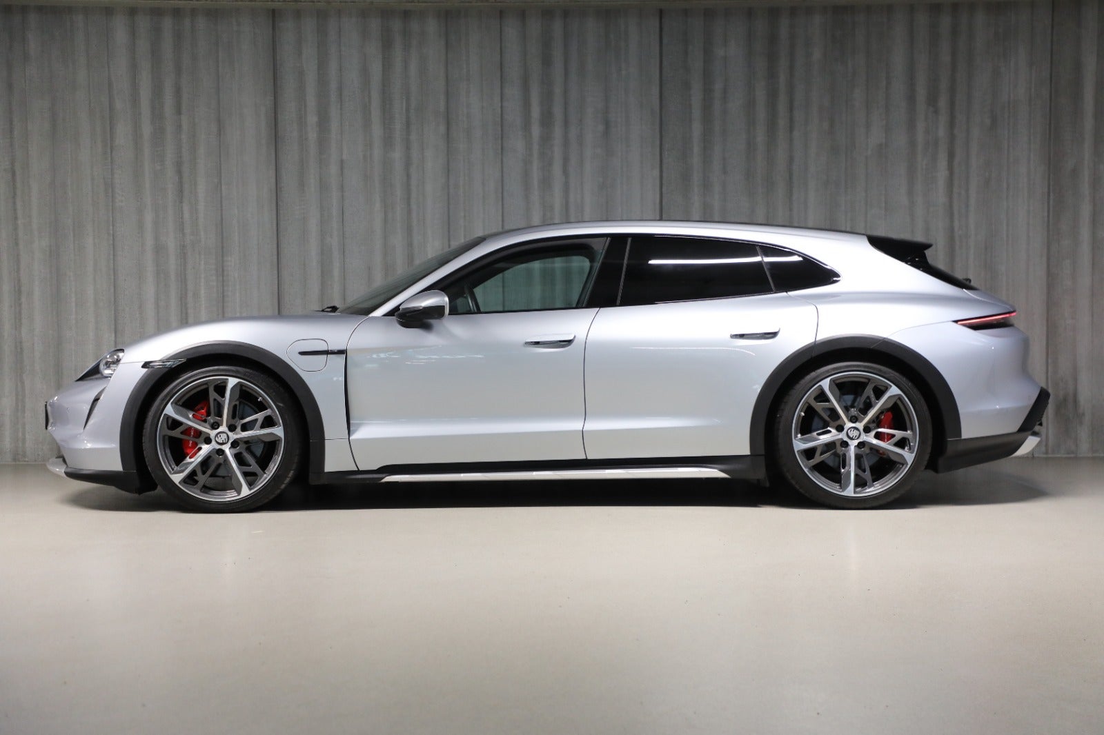 Porsche Taycan 4S Performance+ Cross Turismo