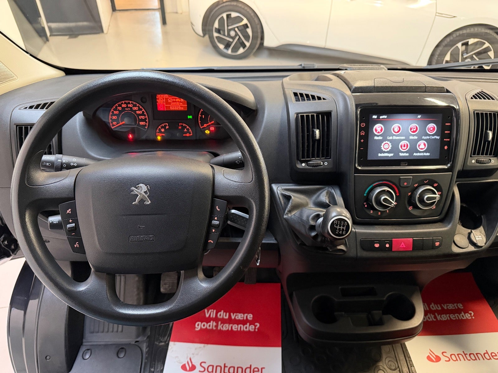 Billede af Peugeot Boxer 333 2,2 BlueHDi 140 L2H1 Premium