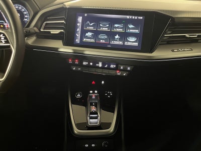 Audi Q4 e-tron S-line quattro Van