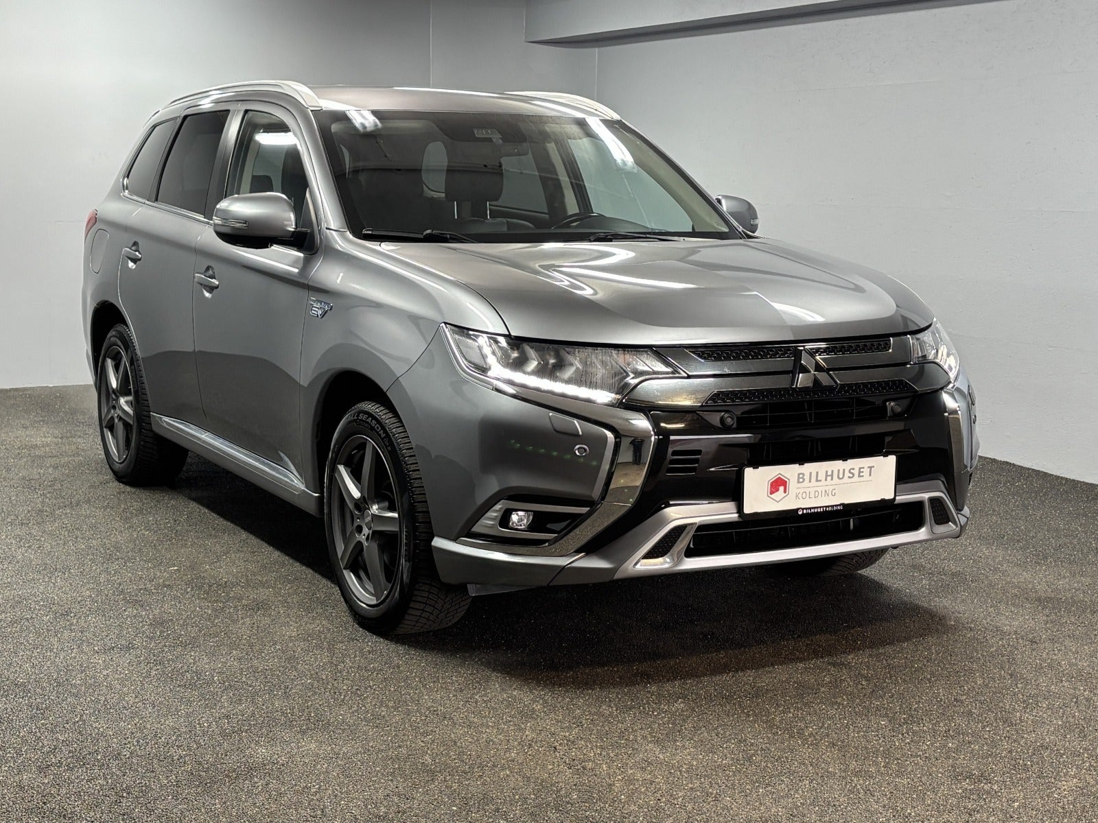 Billede af Mitsubishi Outlander 2,4 PHEV Intense CVT 4WD