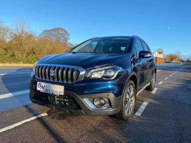 Suzuki S-Cross mHybrid Adventure