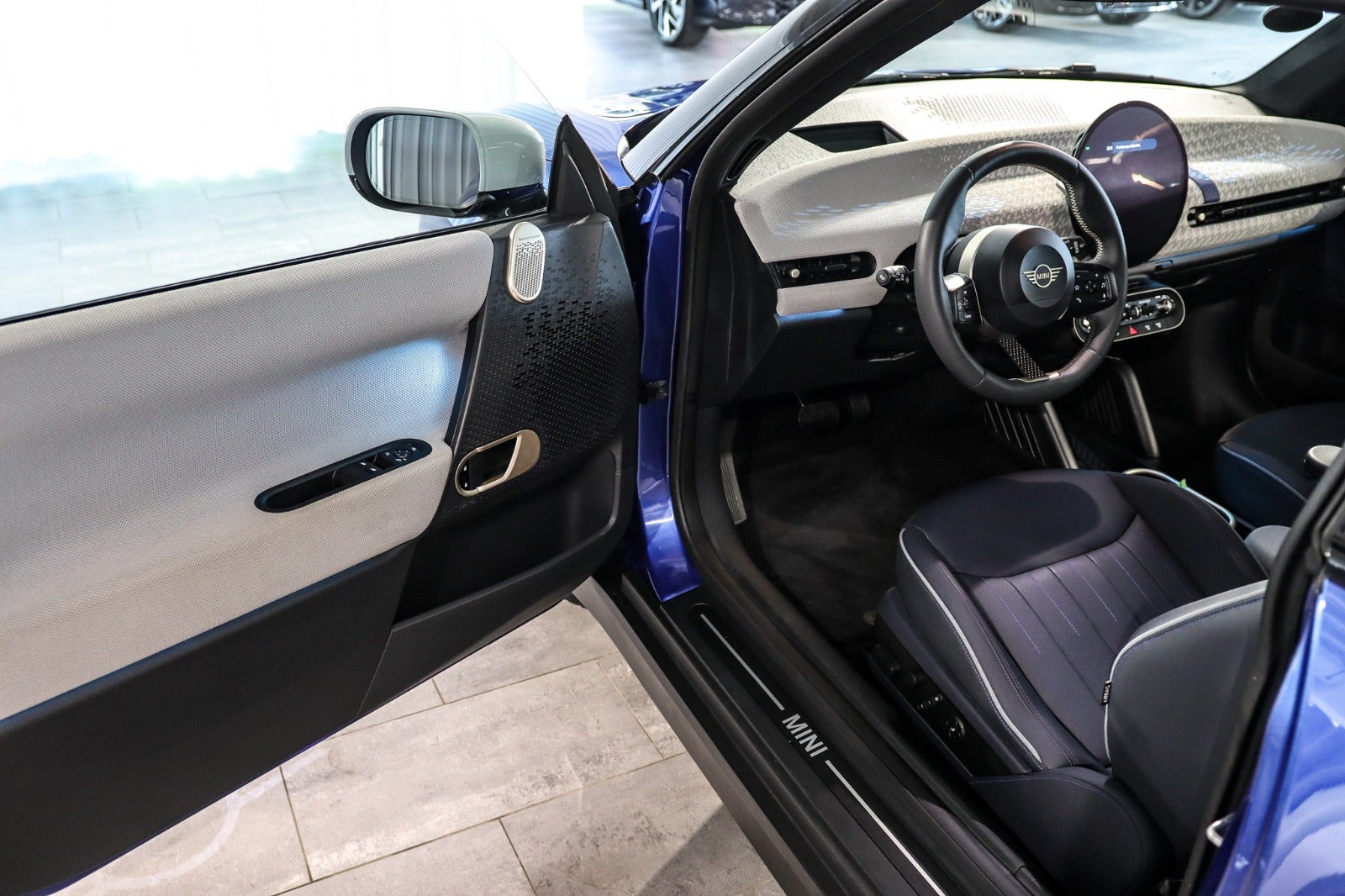 Billede af MINI Cooper SE Favoured Trim XL