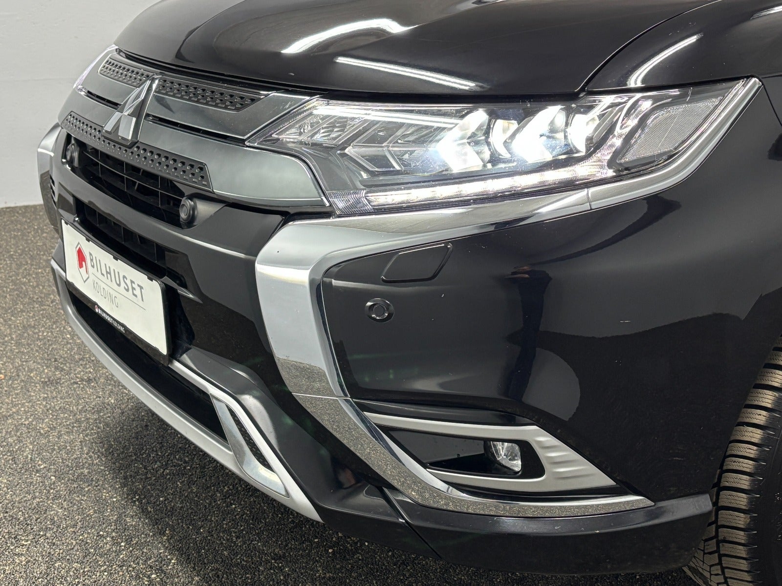 Billede af Mitsubishi Outlander 2,4 PHEV Intense CVT 4WD