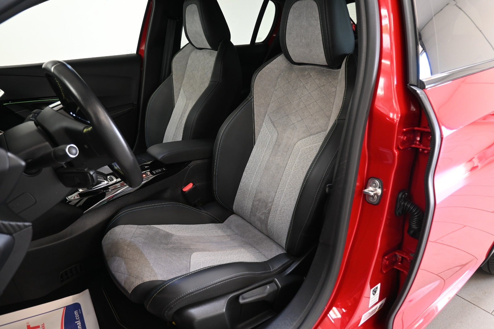 Peugeot e-208 GT Pack
