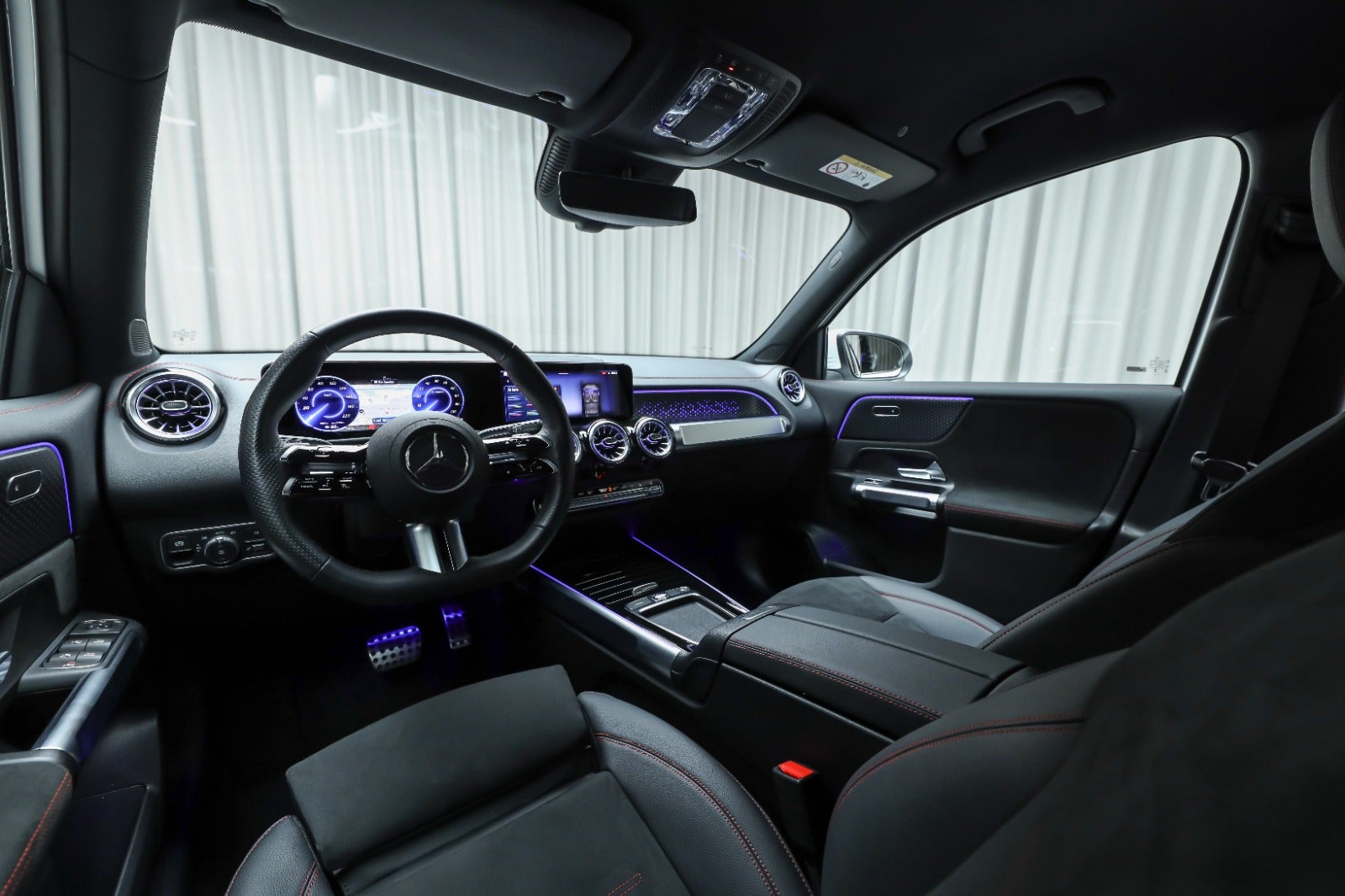 Mercedes-Benz EQB 250+ (4/8)