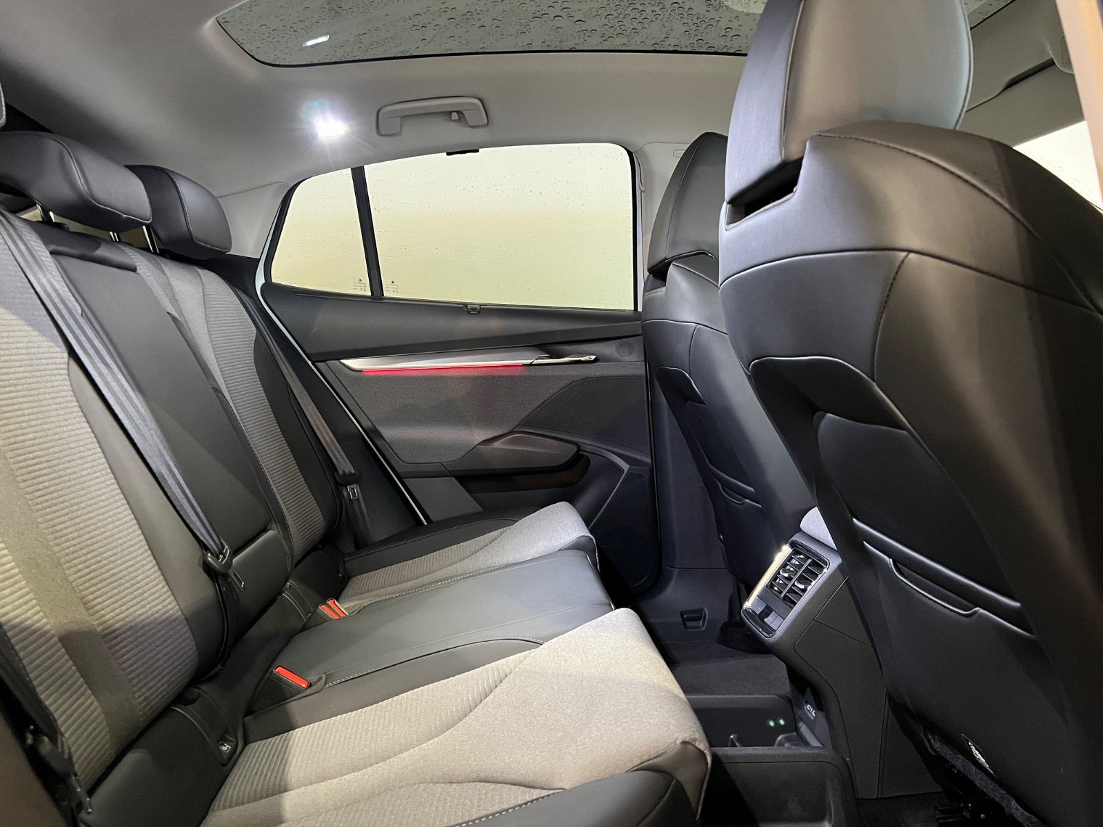 Skoda Enyaq iV Plus Clever Loft