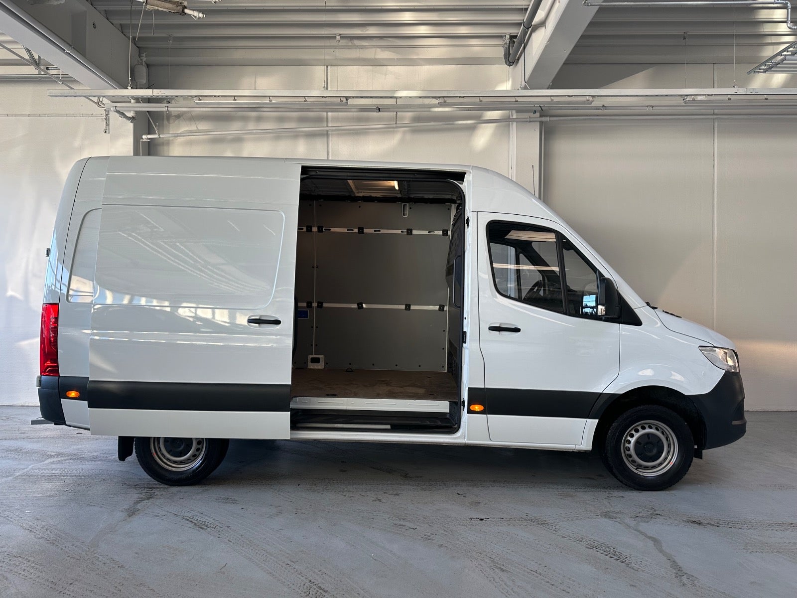 Billede af Mercedes Sprinter 317 2,0 CDi A2 Kassevogn aut. RWD