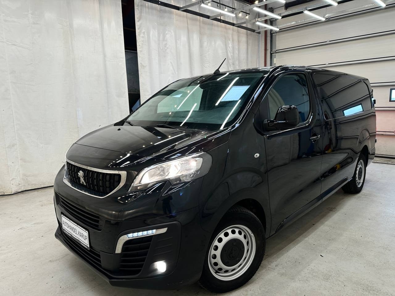Peugeot Expert BlueHDi 122 L3 Plus EAT8 Van