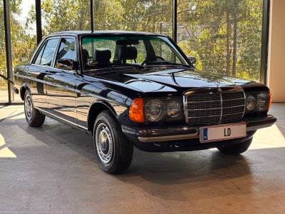 Mercedes 230 E 2,3  4d