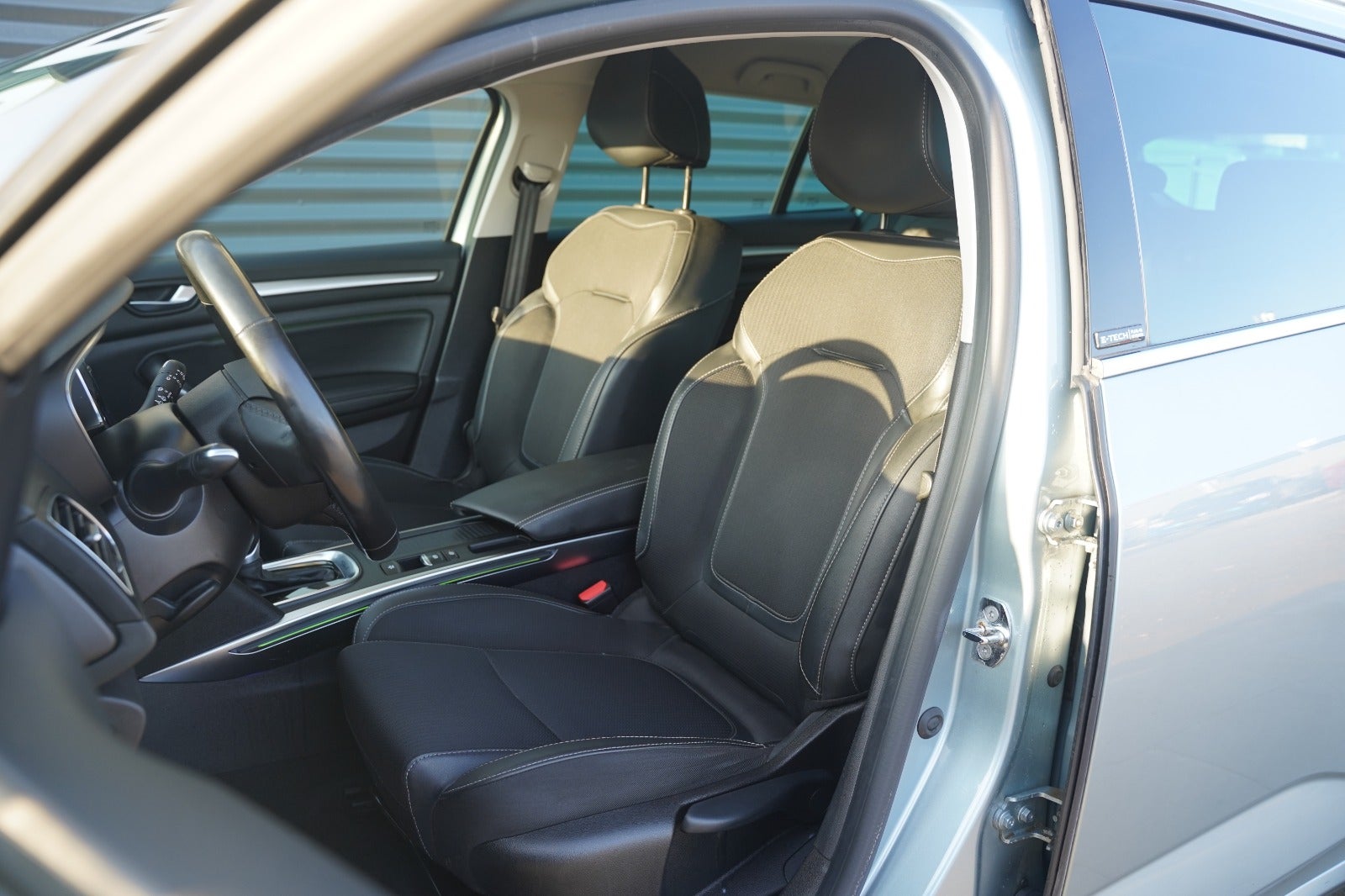 Billede af Renault Megane IV 1,6 E-Tech Intens Sport Tourer