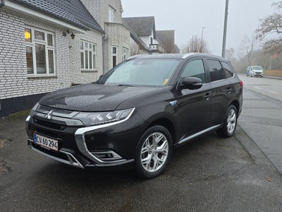 Mitsubishi Outlander 2,4 PHEV Instyle CVT 4WD 5d