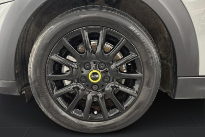 MINI Cooper SE Essential