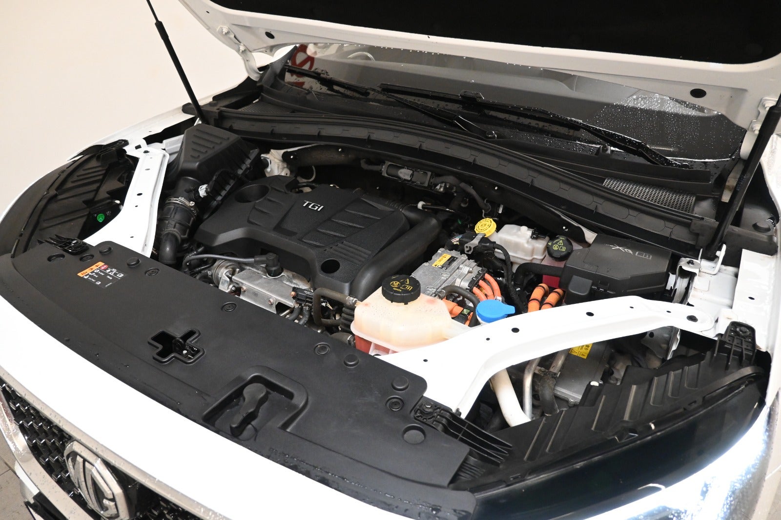 MG EHS PHEV Luxury