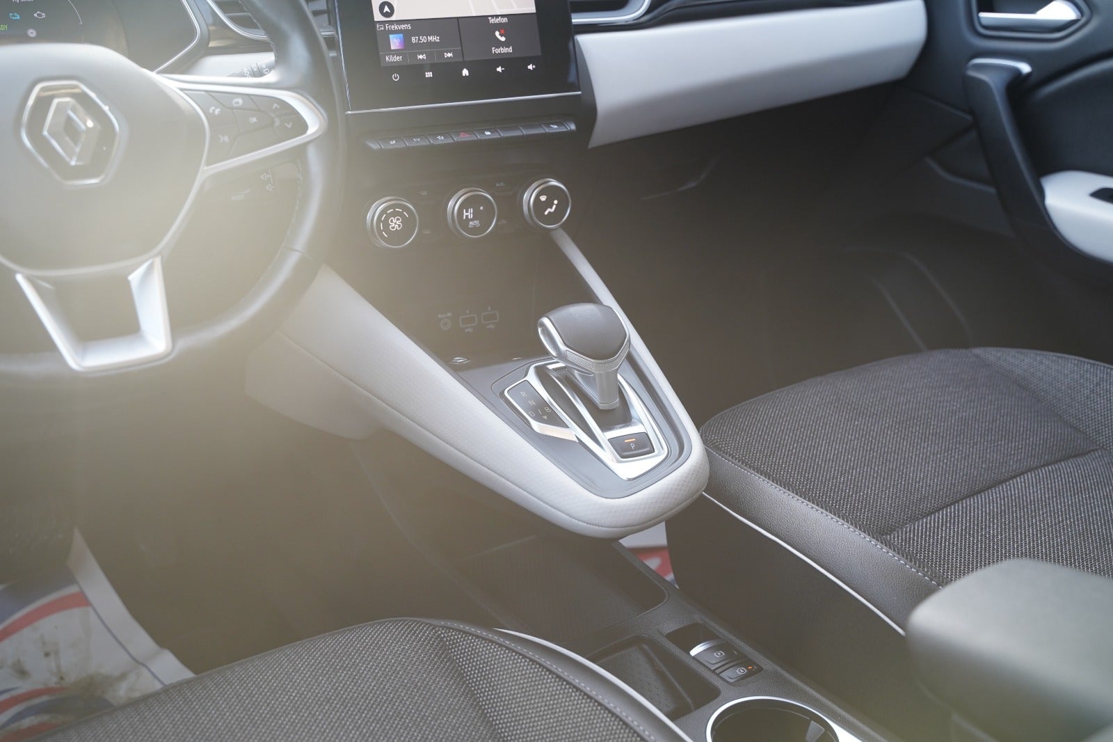 Billede af Renault Captur 1,6 E-Tech Intens