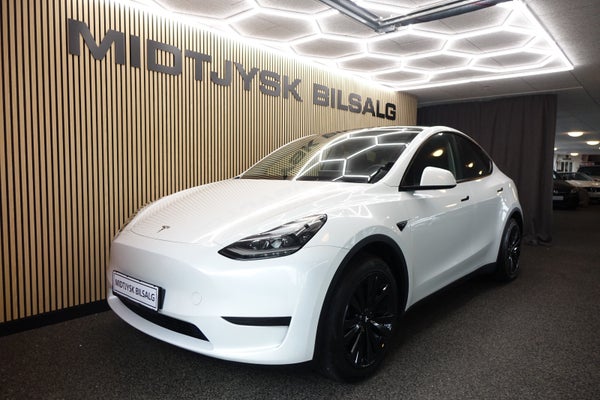 Tesla Model Y RWD