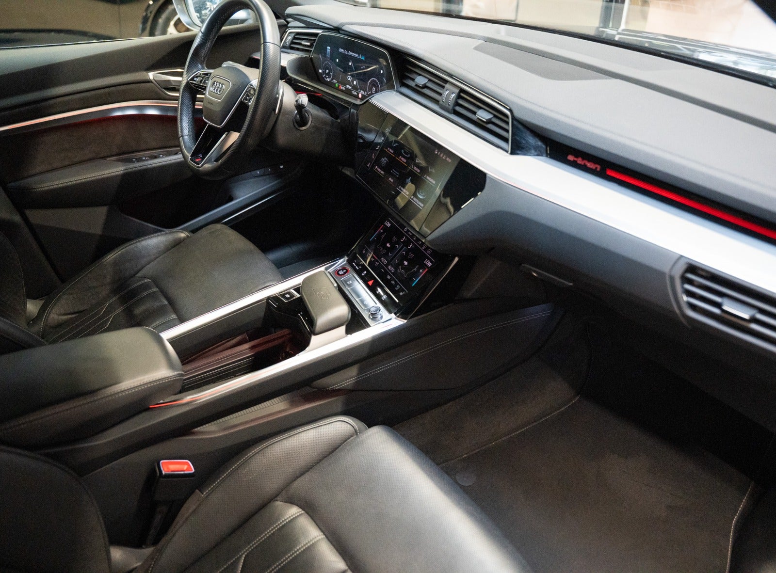 Billede af Audi e-tron S  quattro