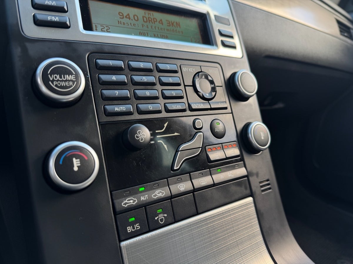 Volvo V70 T Momentum aut.