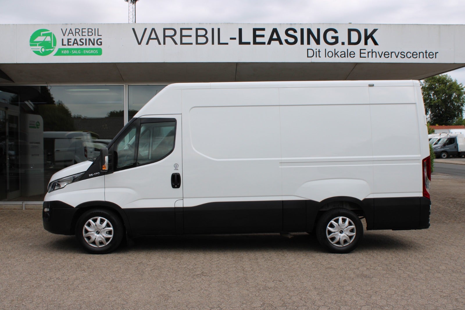 Iveco Daily 35C17 12m³ Van