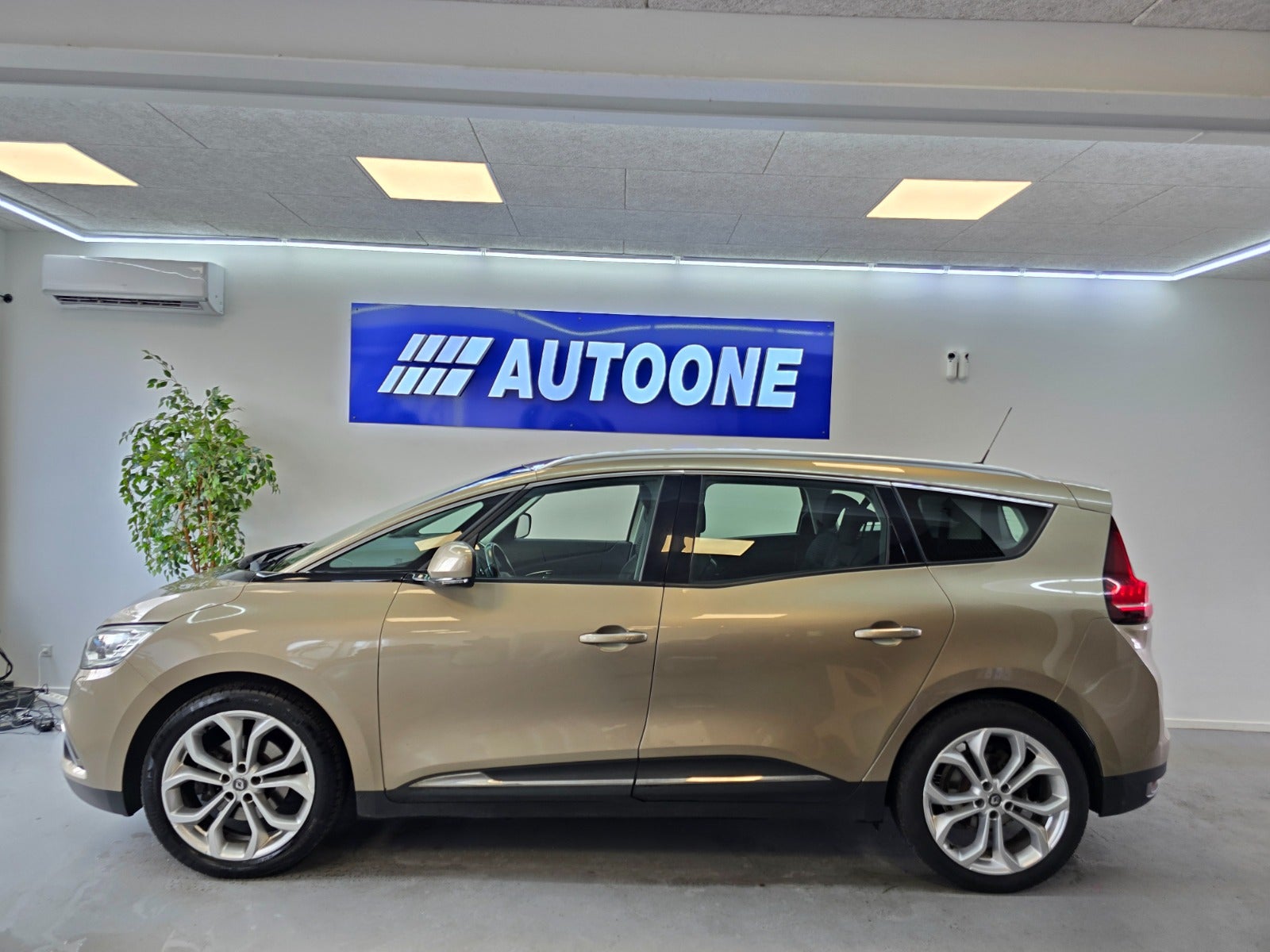 Billede af Renault Grand Scenic IV 1,5 dCi 110 Zen 7prs