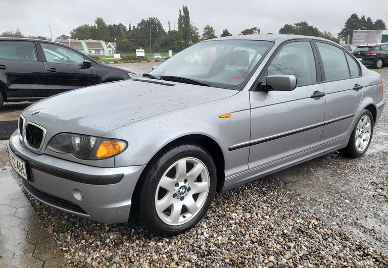 BMW 318i 