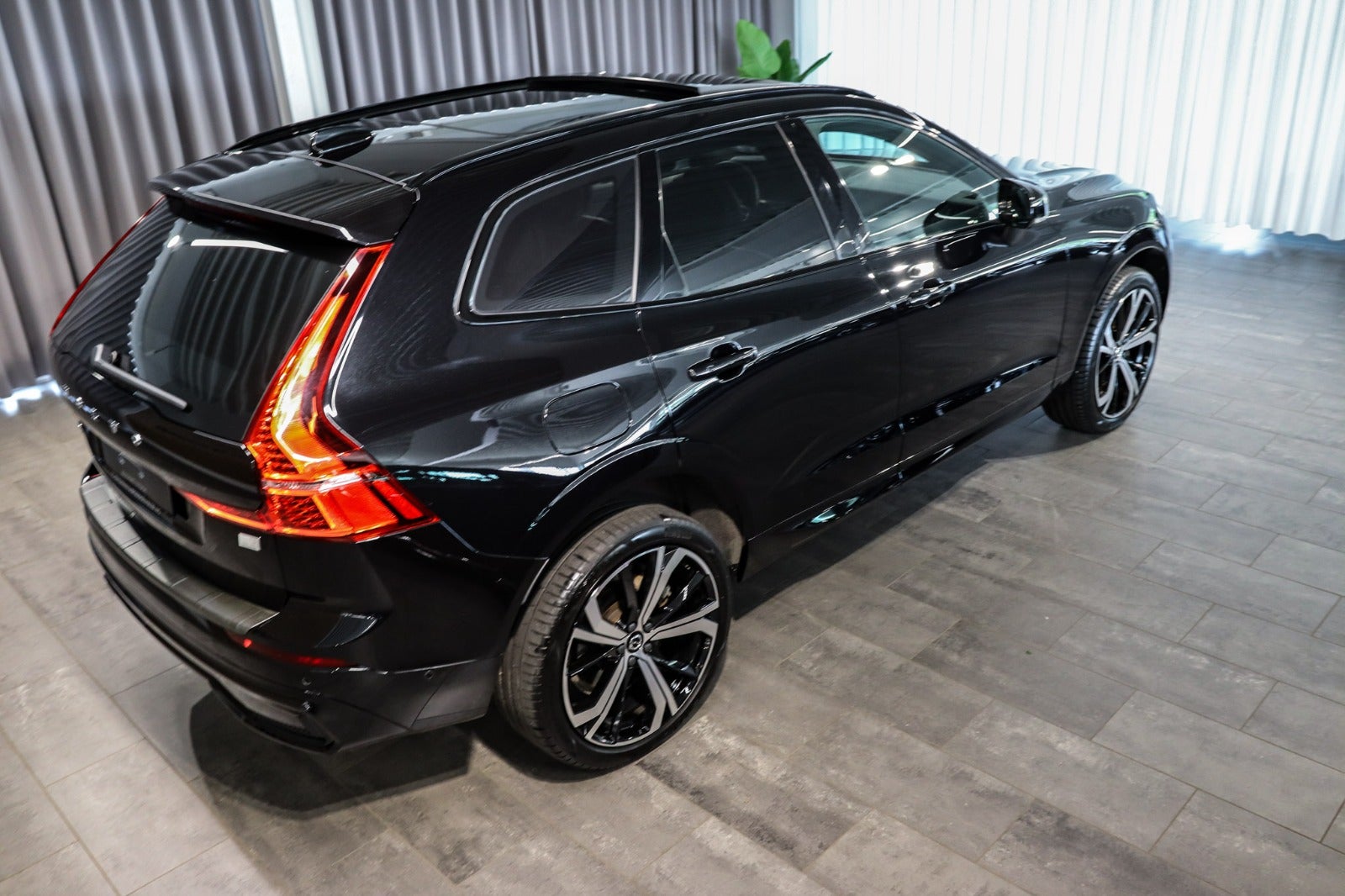 Billede af Volvo XC60 2,0 T8 ReCharge Ultimate Dark aut. AWD