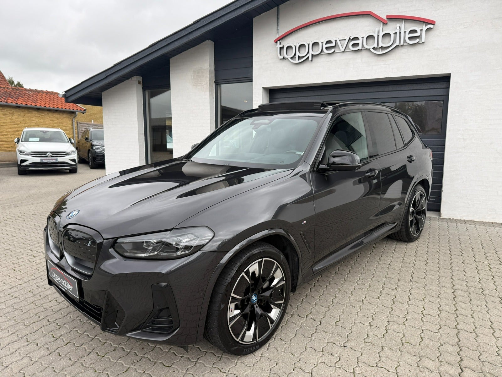 BMW iX3, Billede 1
