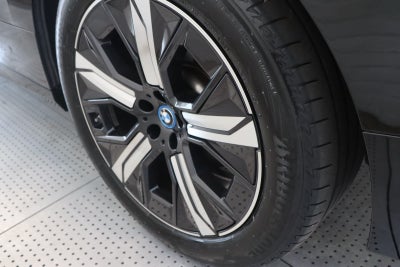 BMW iX xDrive40 Fully Charged Sport