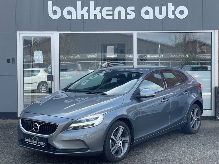 Volvo V40 D2 120 Momentum aut.