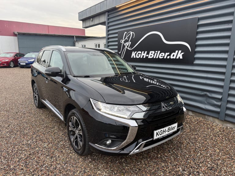 Mitsubishi Outlander PHEV Invite CVT 4WD